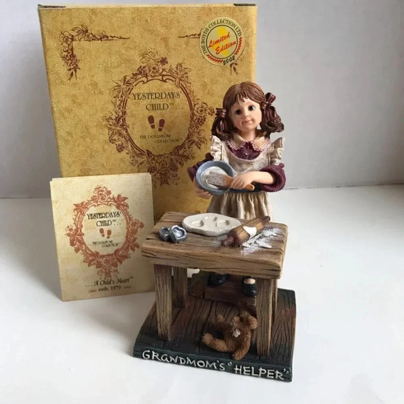 Yesterdays Child Maggie Grandmom’s Helper Figurine - Picture 1 of 10